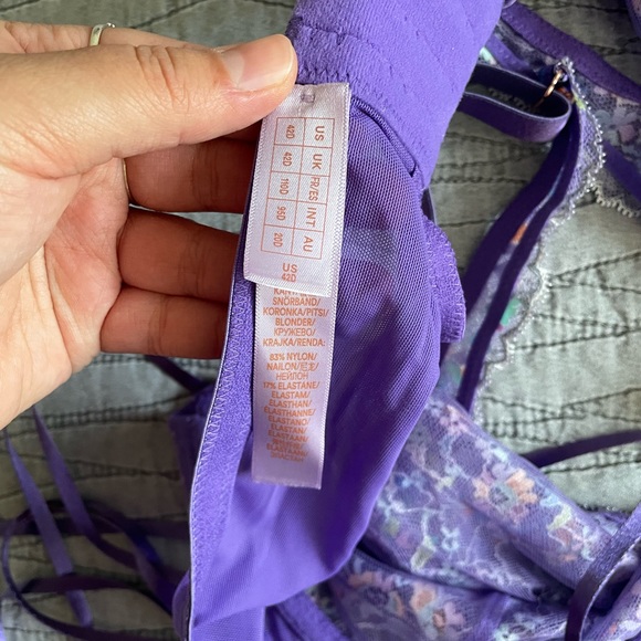 NWT Savage X Fenty Purple Steamy Lace Multi-colored Flowered Bra Size 42 D - Picture 3 of 3